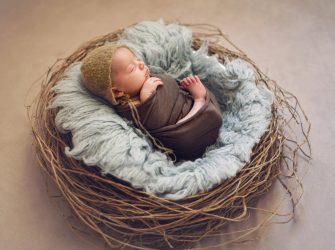 Une Séance Photo à Châteauneuf-les-Martigues d&rsquo;un bébé nouveau-né sublime!